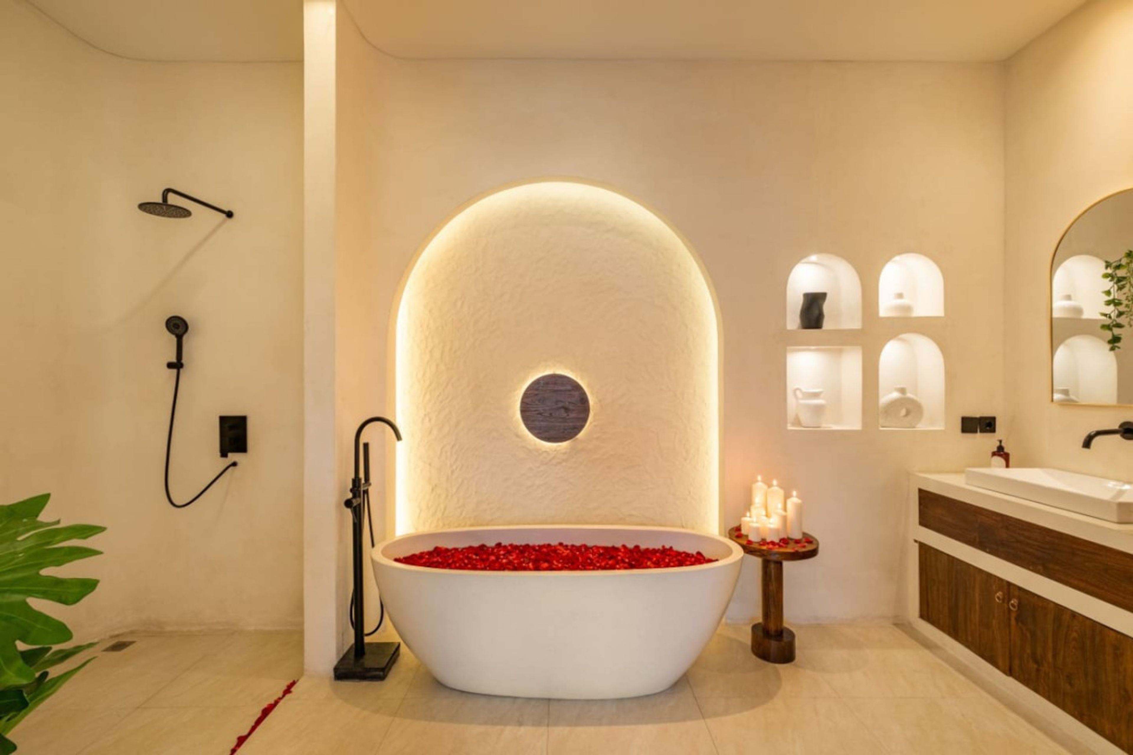 Villa Amara 2 – Romantic Tropical Getaway in Canggu photo 5
