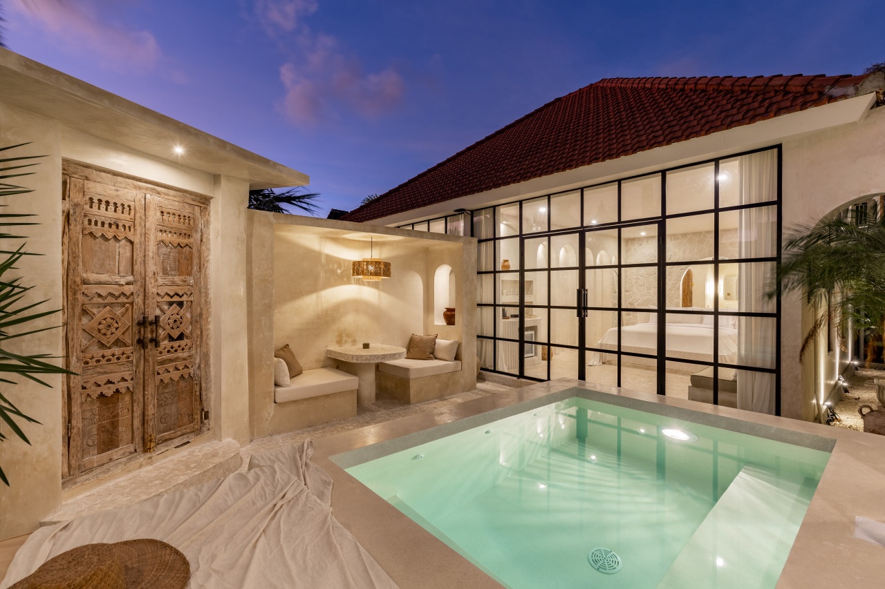 Villa Bocami Suites 2 - Honeymoon Hideaway with Pool — private pool villa in Umalas, Bali