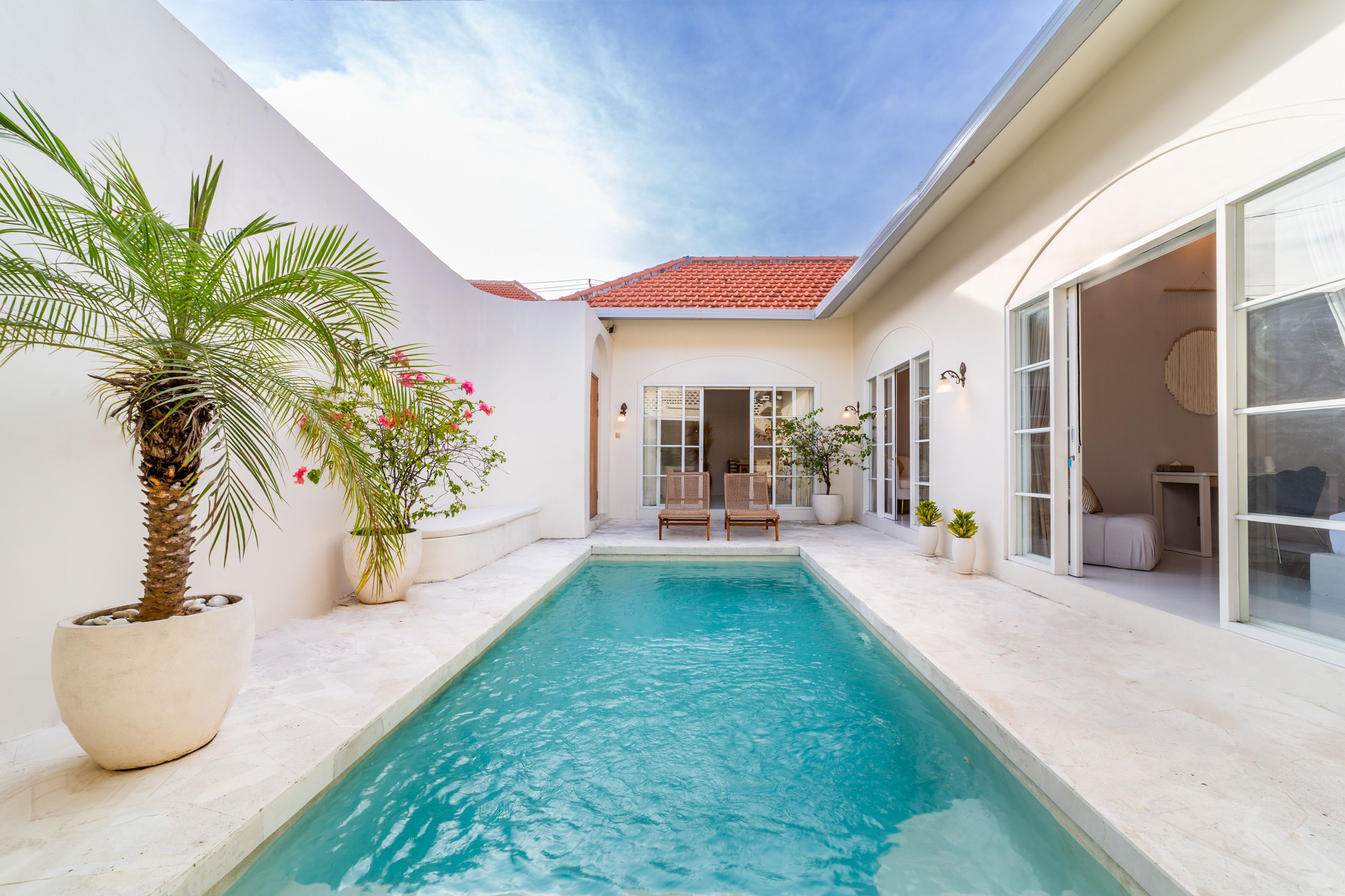 Private Pool Villa Ahana – Central Canggu Retreat near Beaches & Shops