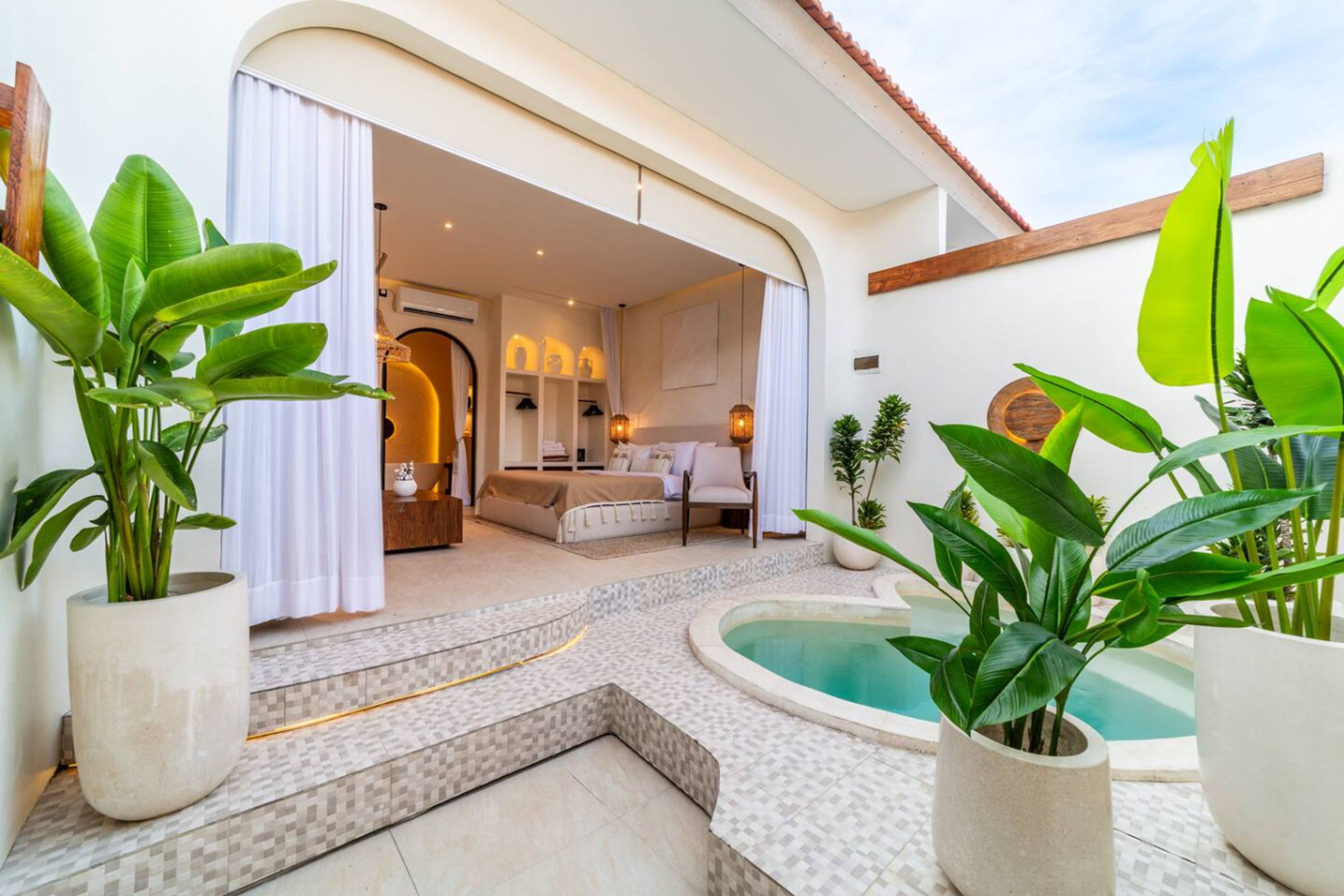 Orivista Romantic 2 Private Suites + Pools Villa photo 2