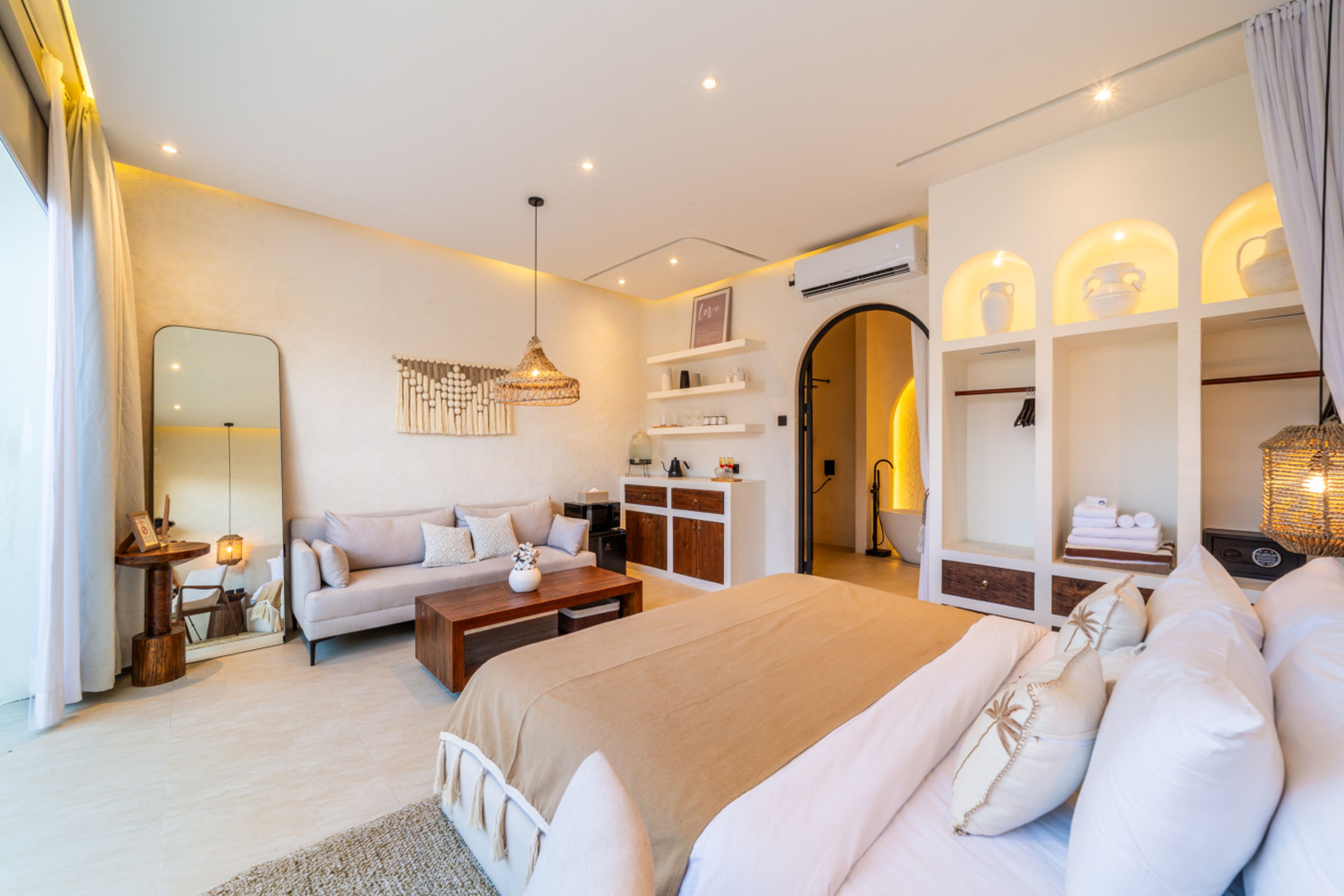 Villa Amara 2 – Romantic Tropical Getaway in Canggu photo 4