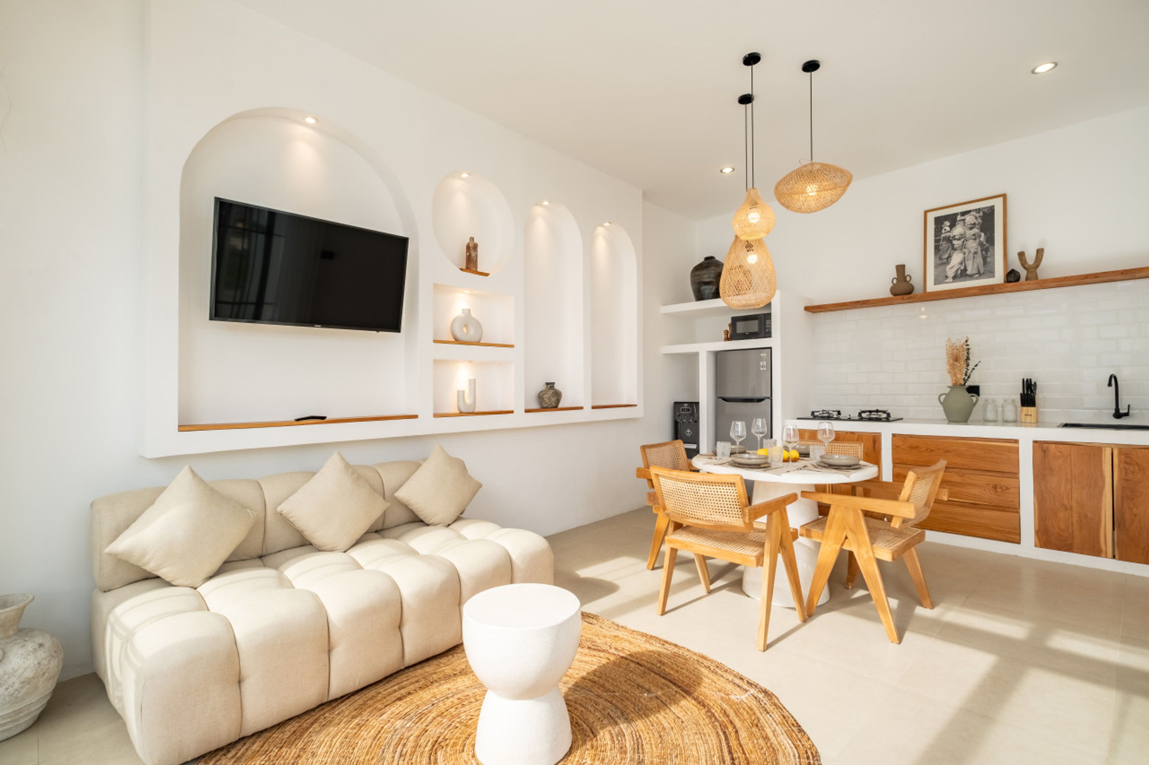 Stylish Villa Amra with Rice Field View photo 2
