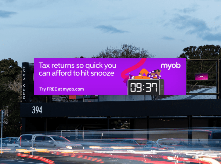 Bringing Real-Time Context to Digital Billboards