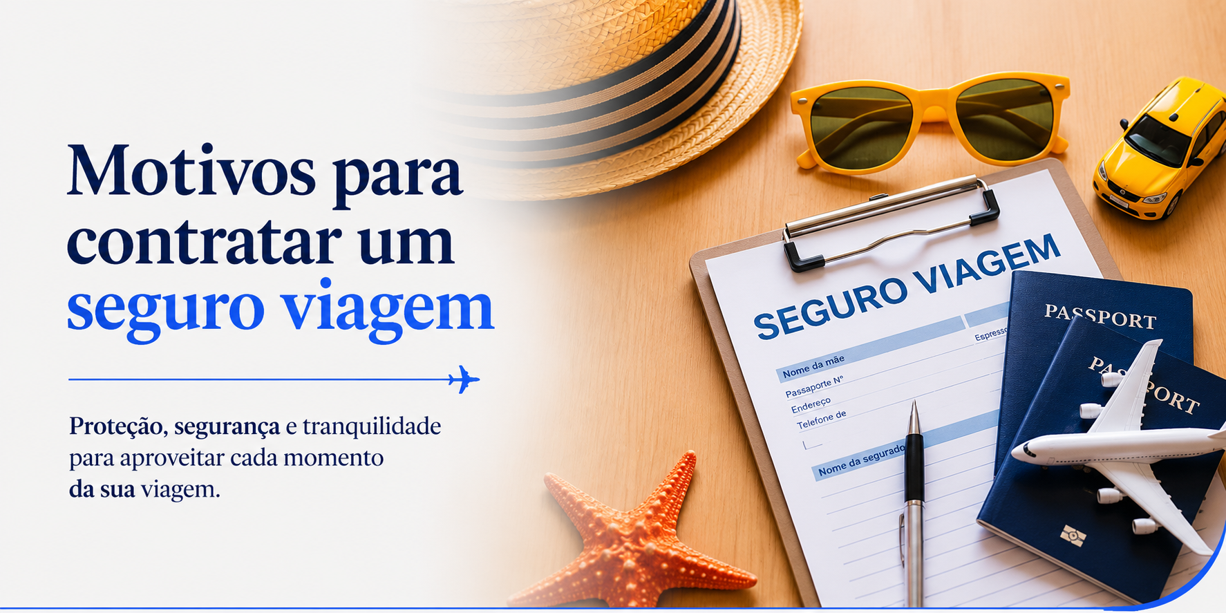Casal planejando uma viagem com passaportes, formulário de seguro viagem e acessórios de turismo, representando a importância da proteção durante viagens nacionais e internacionais.