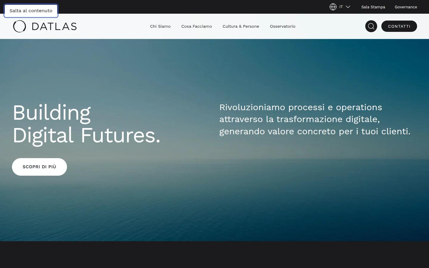 Skip link "Salta al contenuto" visibile al primo tab da tastiera sul sito Datlas