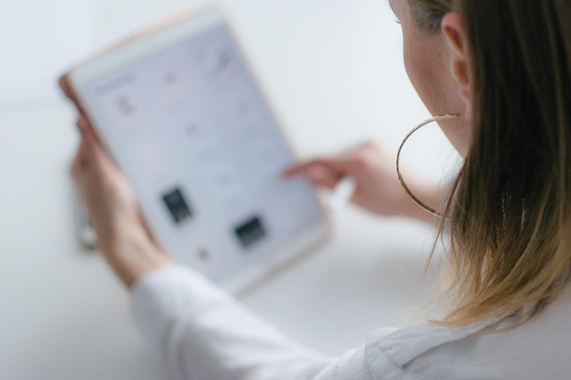 DiJones tenders for investment management CRM