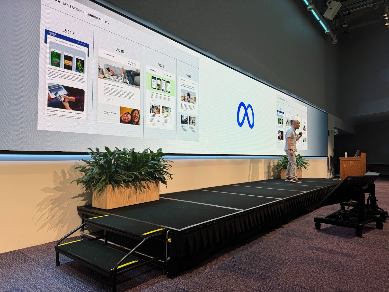 Don Le presenting at MOPs Productivity Summit