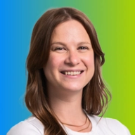 Clare McVeigh 2025 headshot gradient