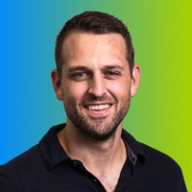 Zak Michalyshyn 2025 headshot gradient