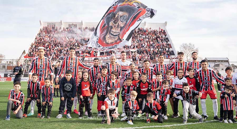 Chacarita, de festejo liderando el campeonato