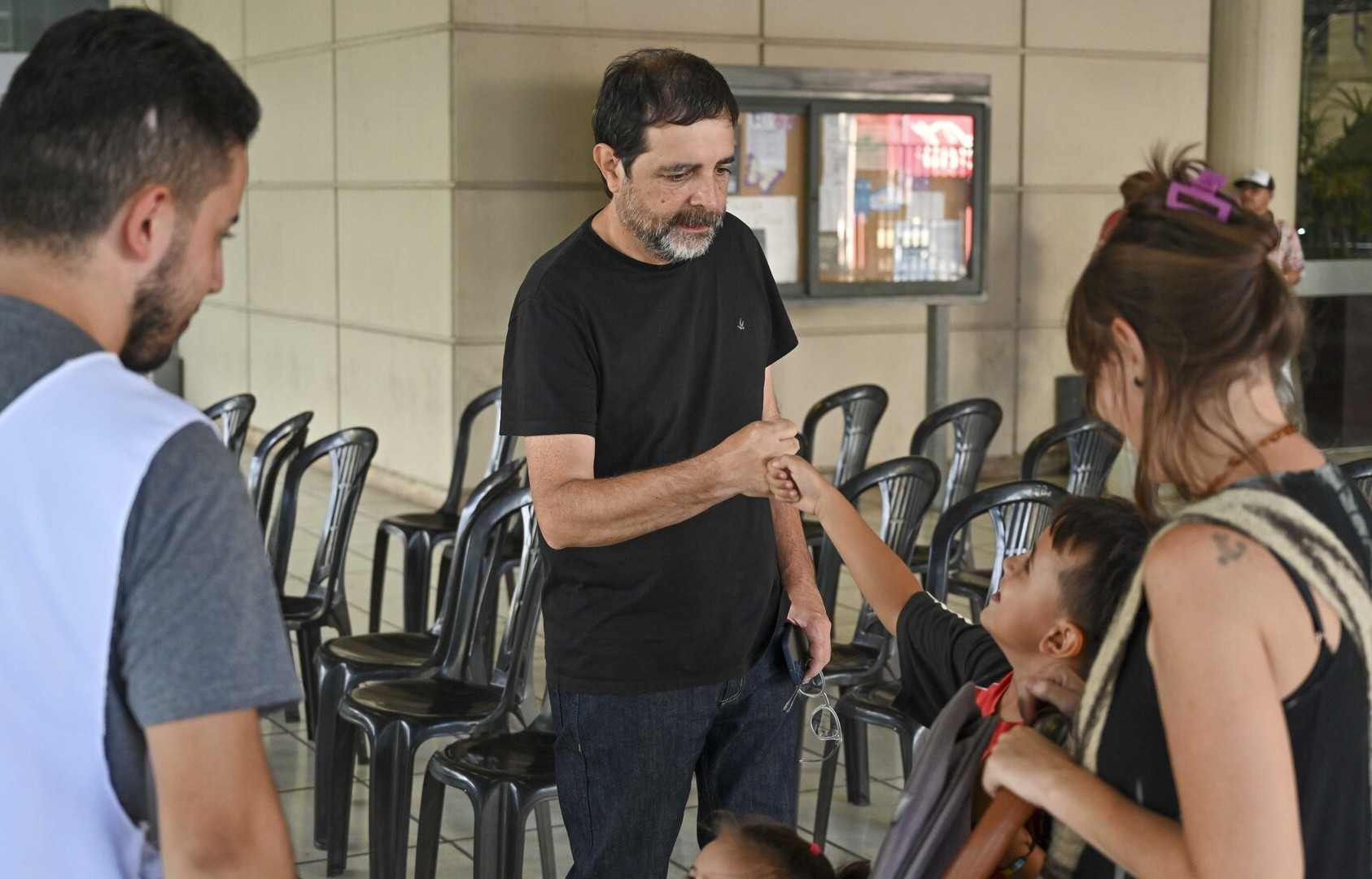 El Municipio entregó 4 mil kits escolares a chicas y chicos que empiezan 1° grado