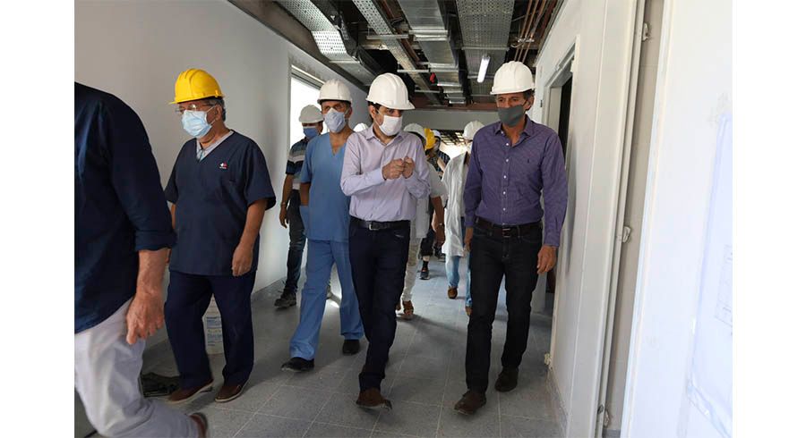 Moreira y Katopodis recorrieron las obras en el Hospital Thompson y anunciaron la cuarta etapa