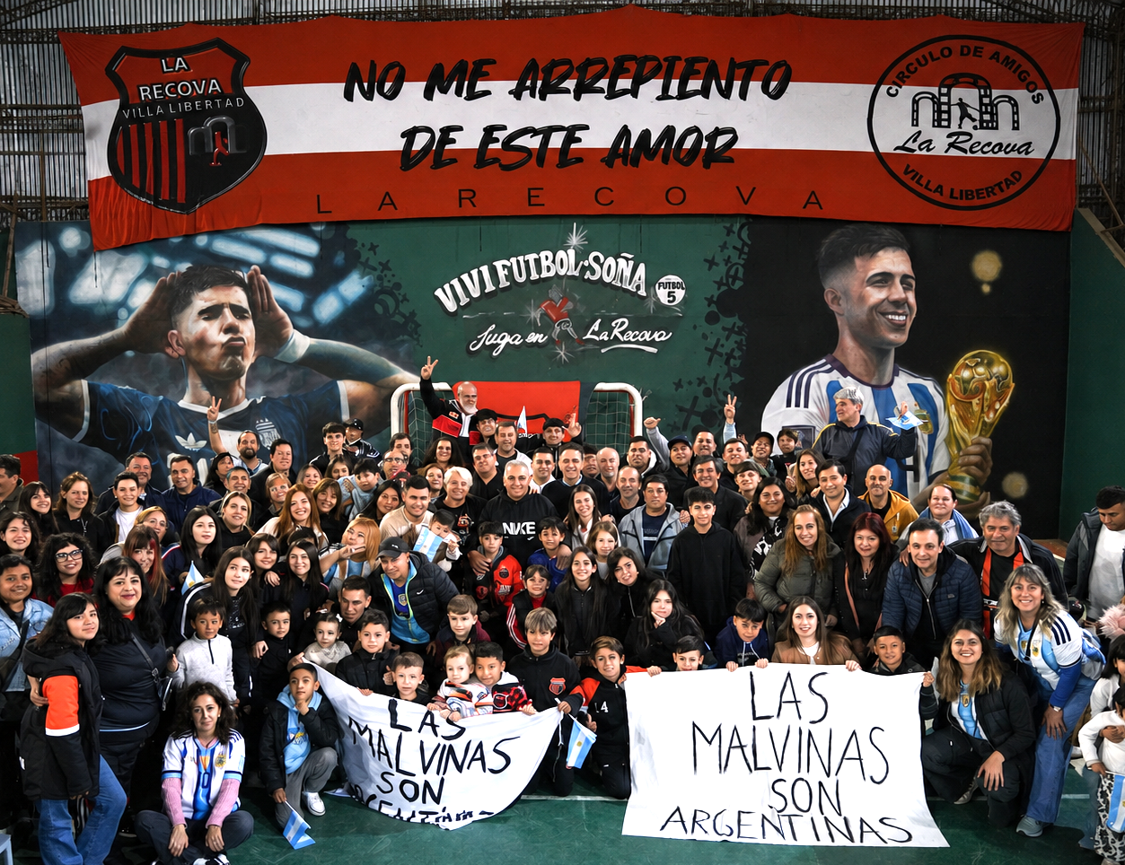 De La Recova al mundo: Villa Libertad homenajeó a Enzo Fernández