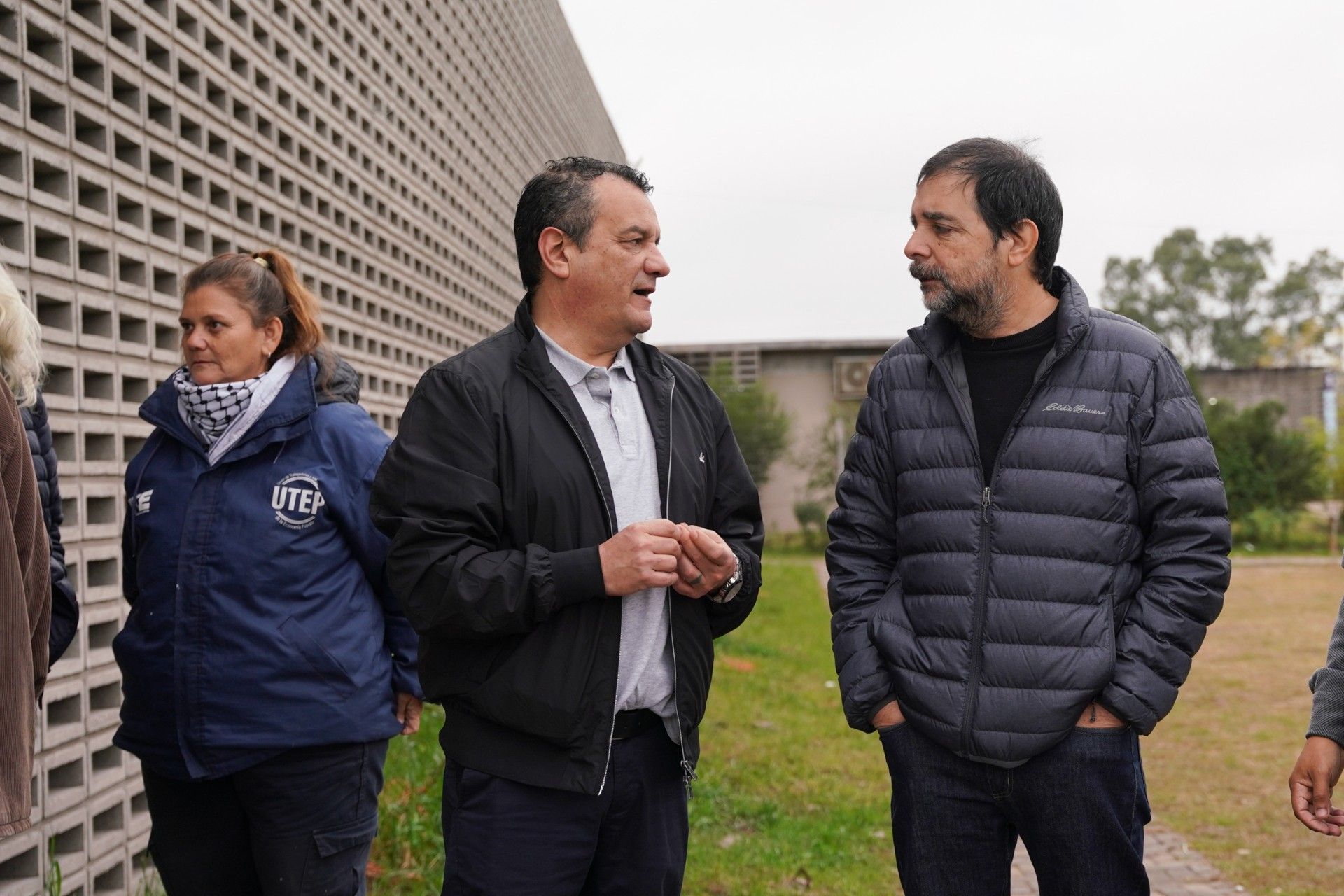 Moreira recorrió la obra del nuevo centro juvenil municipal de Barrio Independencia