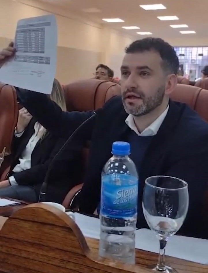 Echevarrieta cargó contra Moreira: "Su timba financiera nos costó más $8 mil millones"