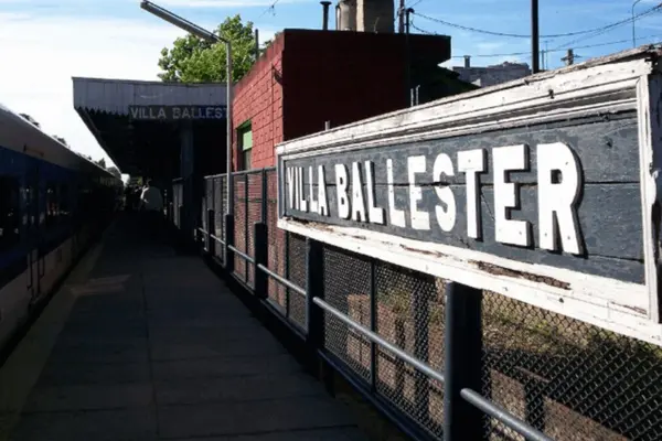 El tren Mitre no llega a Retiro