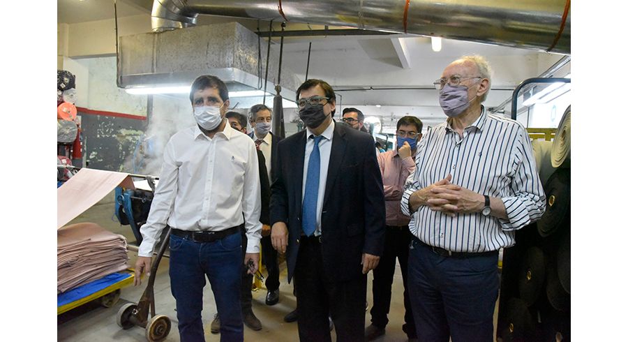 Moreira y Moroni recorrieron la empresa Tikvatex