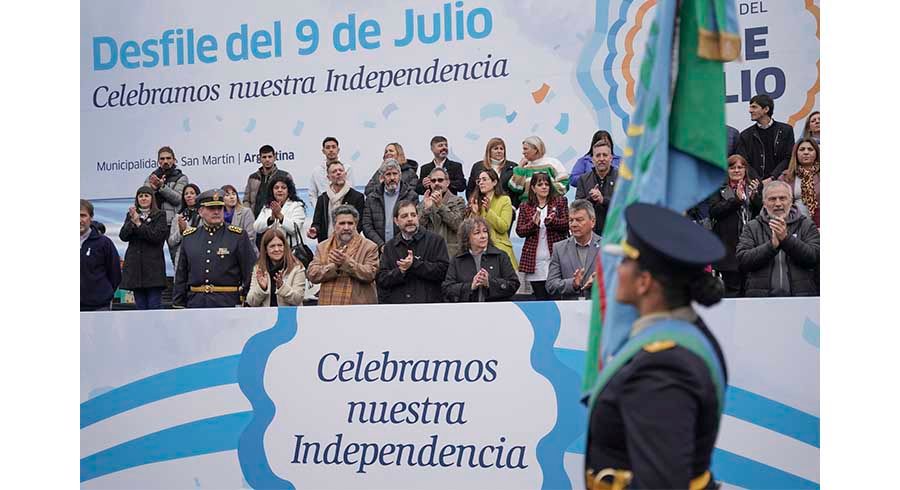 San Martín celebró el Día de la Independencia con un desfile patrio en la Av. 9 de Julio