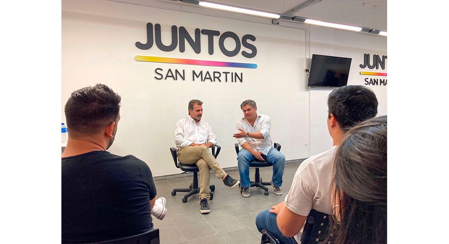 Ritondo y López Medrano, con jóvenes de San Martín