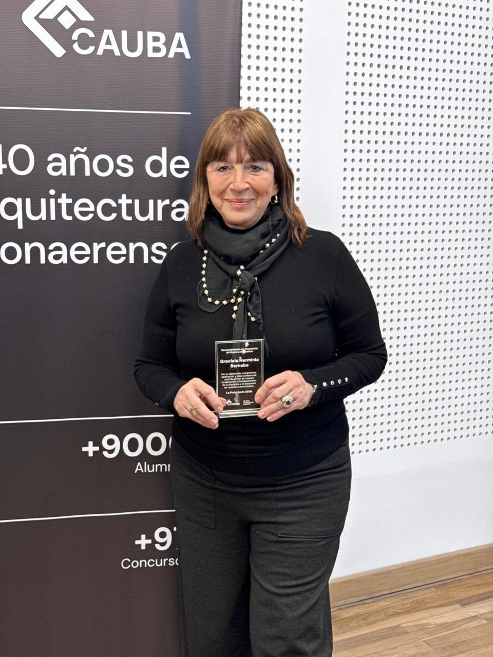Graciela Bernabé recibió un premio a su trayectoria