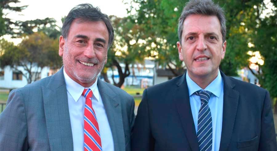 Eslaiman: ''Massa propone ir hacia adelante y la oposición busca retroceder''