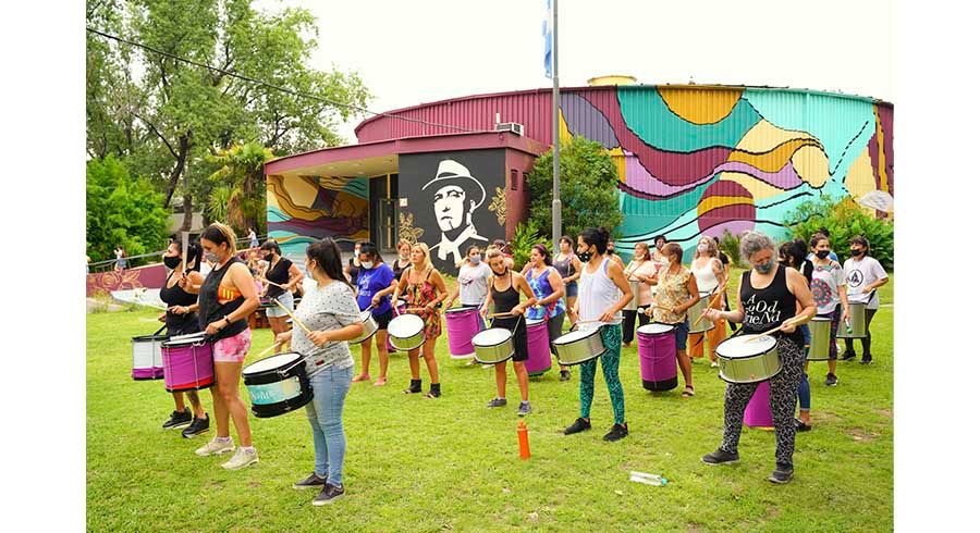 Juntas, libres e iguales hacia el 8M