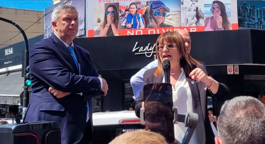 Bullrich en Ballester: ''Somos la única fuerza política que los puede sacar del gobierno''