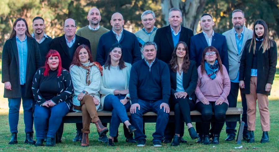 López Medrano presentó a su equipo