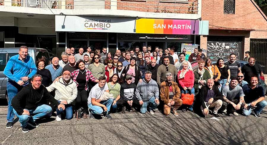 Medrano y su equipo iniciaron la campaña rumbo a octubre