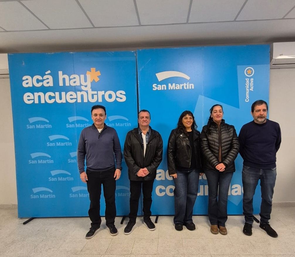 Moreira mostró los avances del nuevo Centro de Cuidado Infantil de Villa Ballester durante el encuentro por el Día del Periodista