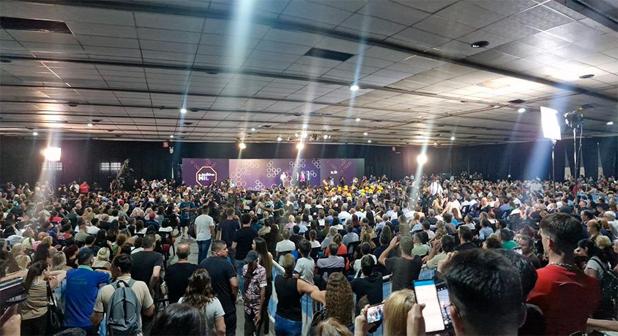 Kicillof en San Martín: “Cambio 100 selfies con Elon Musk por una visita a una PyME nacional”