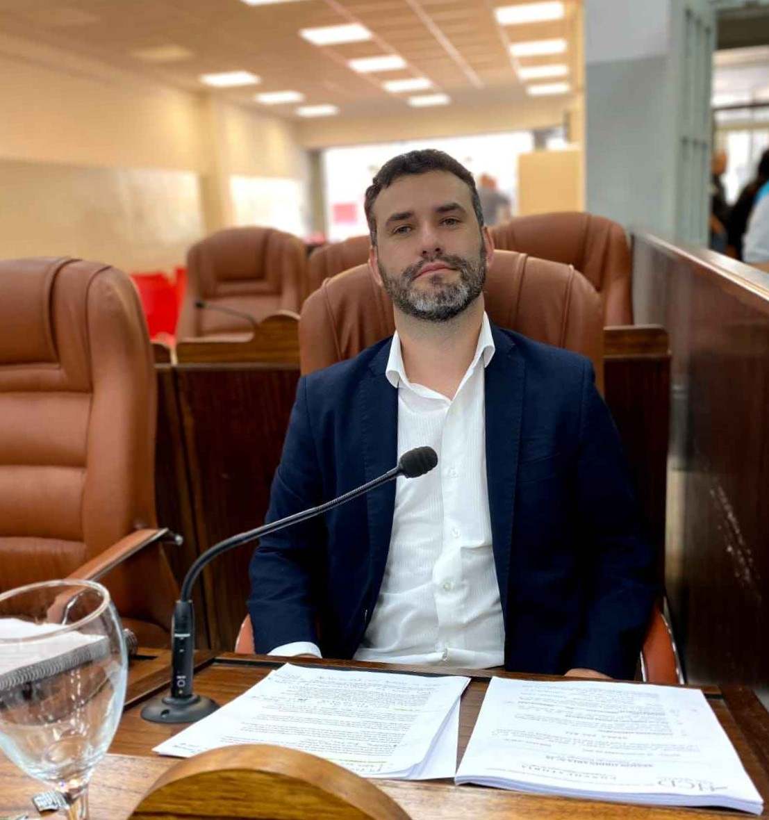 Echevarrieta contra el Ejecutivo: "Replantéense las prioridades"