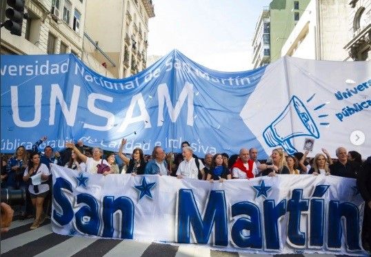 San Martín, presente en la histórica marcha universitaria