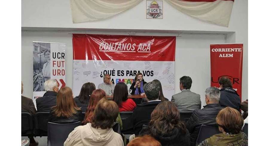 Salvador y Storani disertaron sobre ''construcción política'' en San Martín