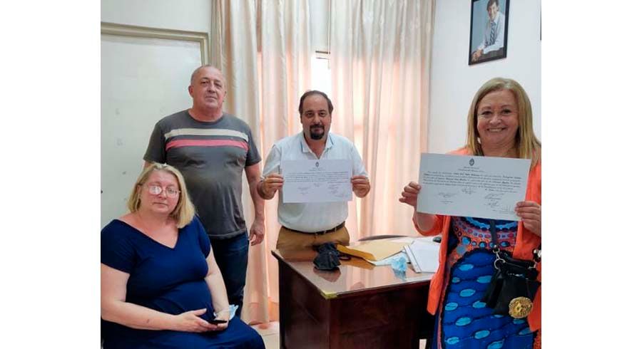 Los consejeros escolares de Juntos se manifestaron ante la suspensión de clases por la ola de calor
