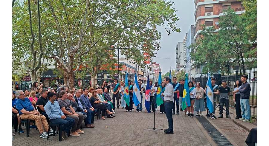 Moreira: “La historia nos alumbra el presente”