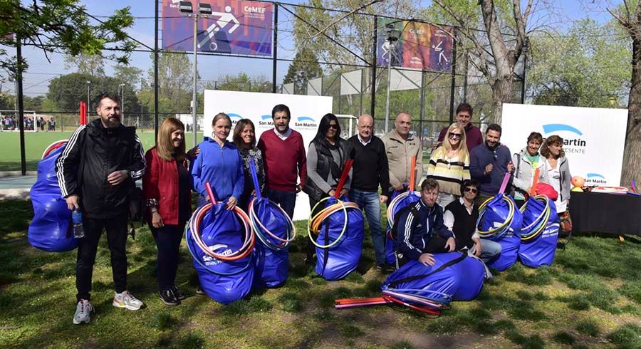 Kits deportivos para todas las escuelas