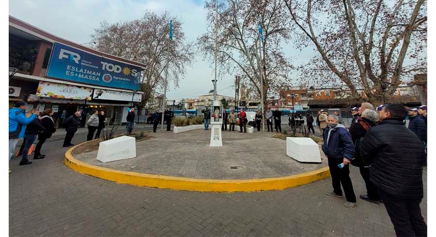Día de la independencia en la rotonda de Villa Ballester