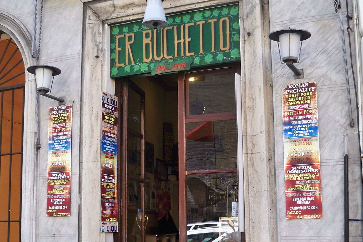 Er Buchetto in Rome
