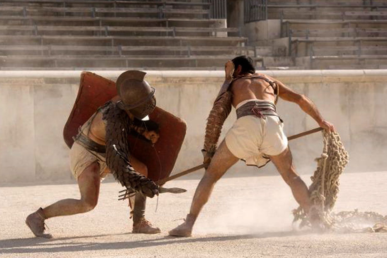 Были ли гладиаторы. Гладиаторские бои в древнем Риме. Бои гладиаторов в древнем Риме. Сражение гладиаторов в древнем Риме.