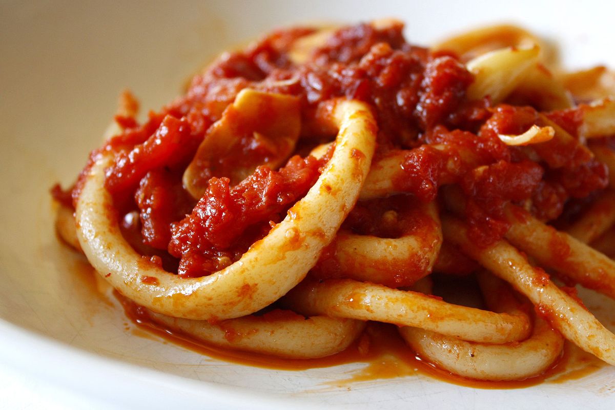 Pici all' aglione - pici in a tomato and garlic sauce.