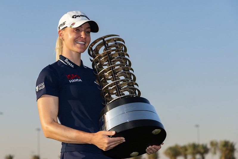 Charley Hull holds the trophy