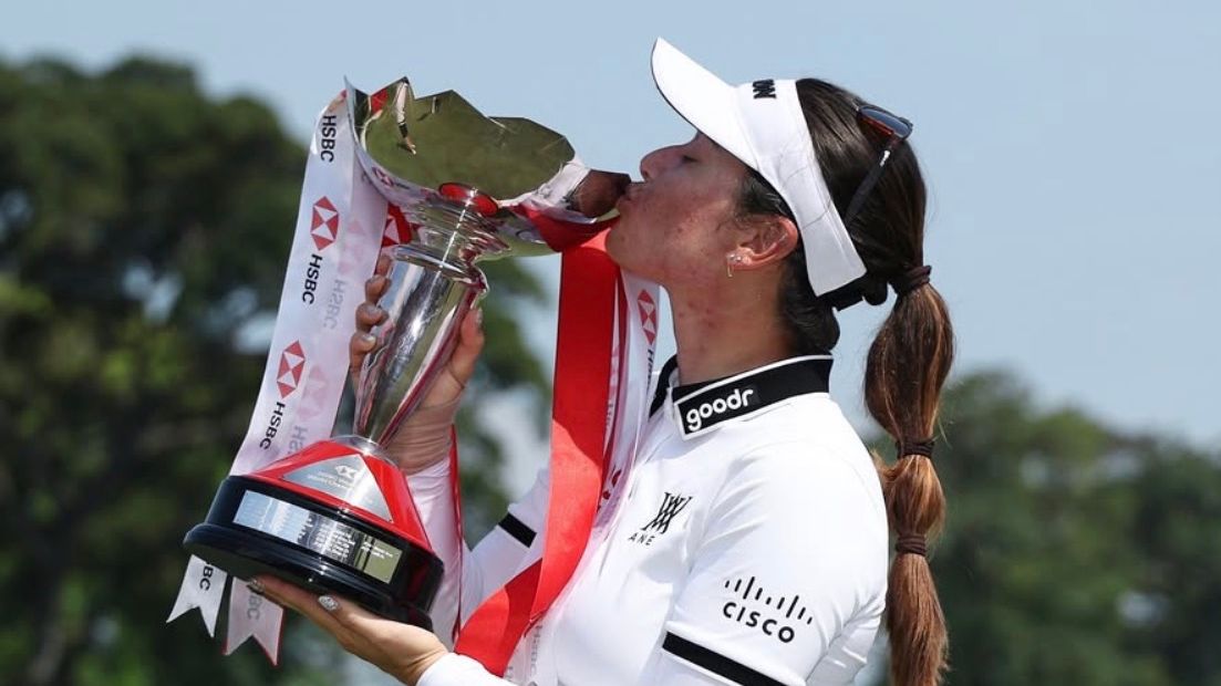 Hannah Green and Trophy