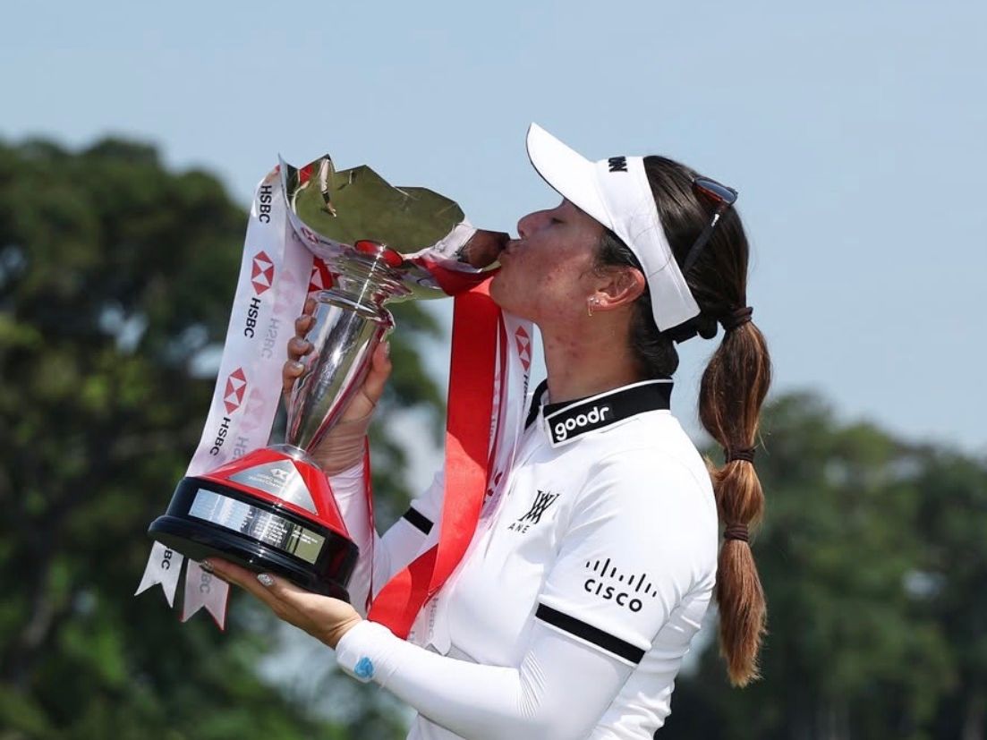 Hannah Green and Trophy