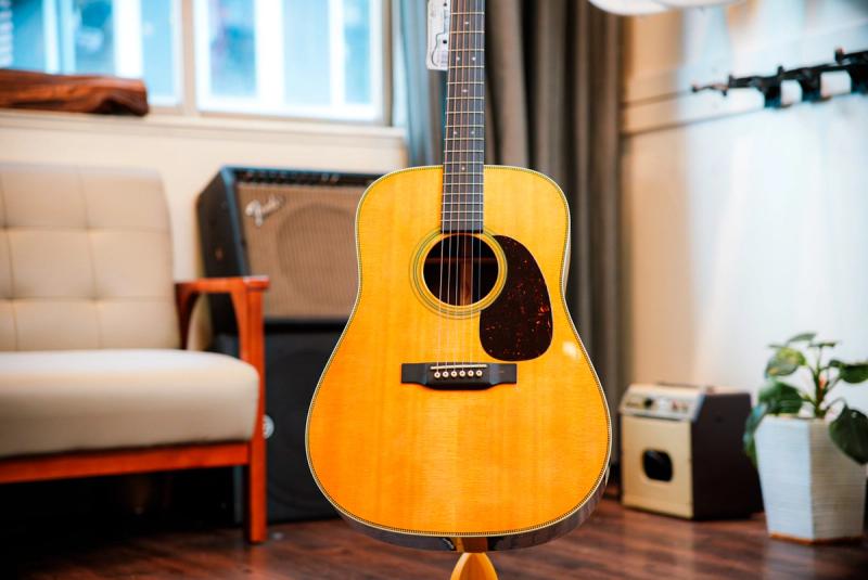 Martin Standard Series HD-28