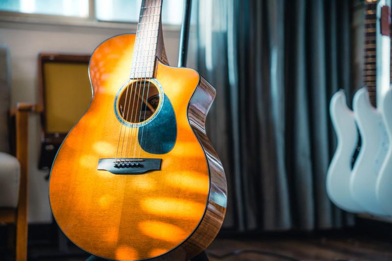 Martin SC-12E Koa Burst