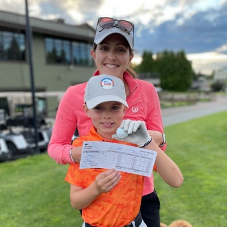 #1inaMillion Golfer Blake Gregory with scorecard