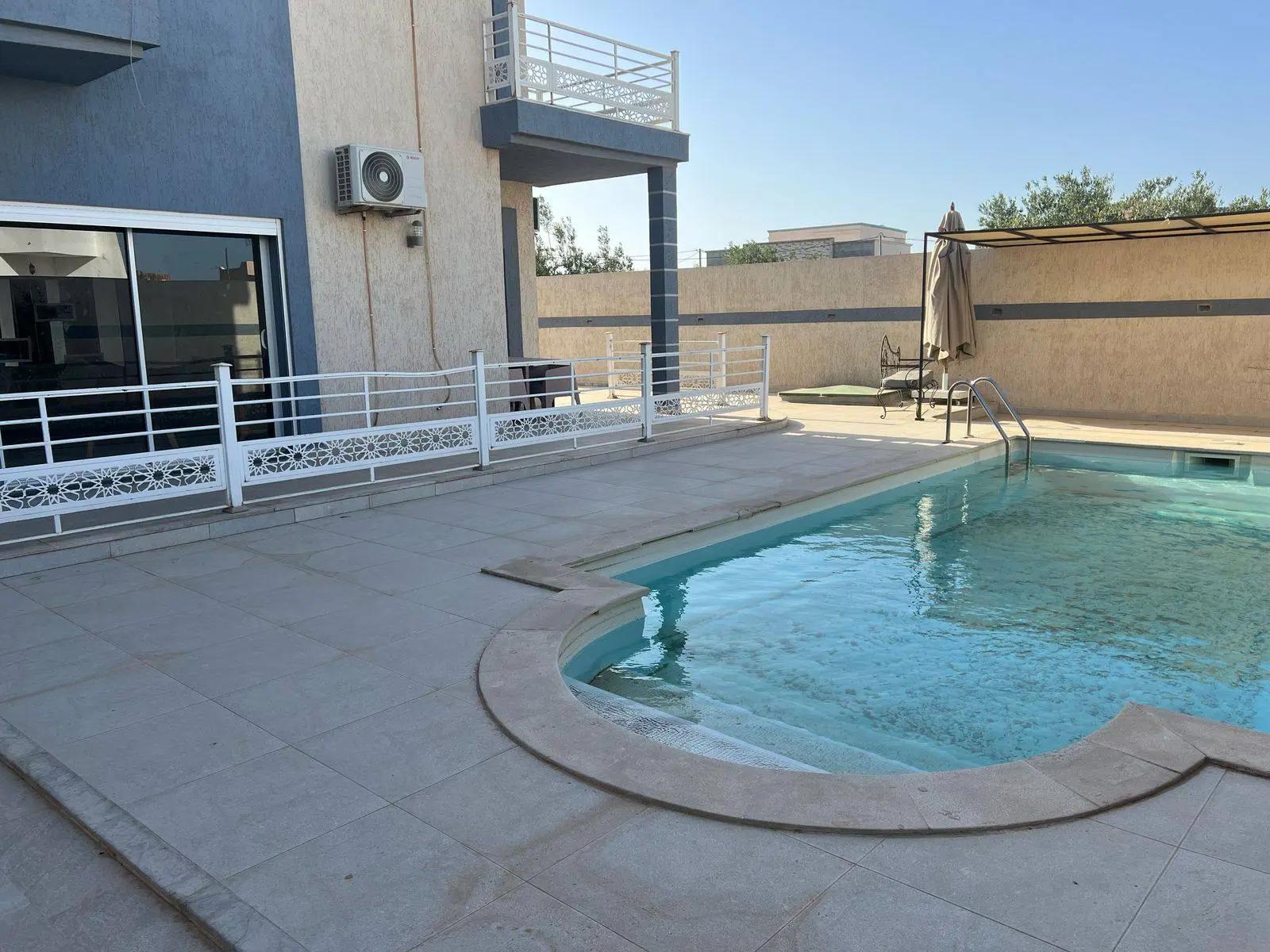 Belle villa avec piscine a vendre à Midoun