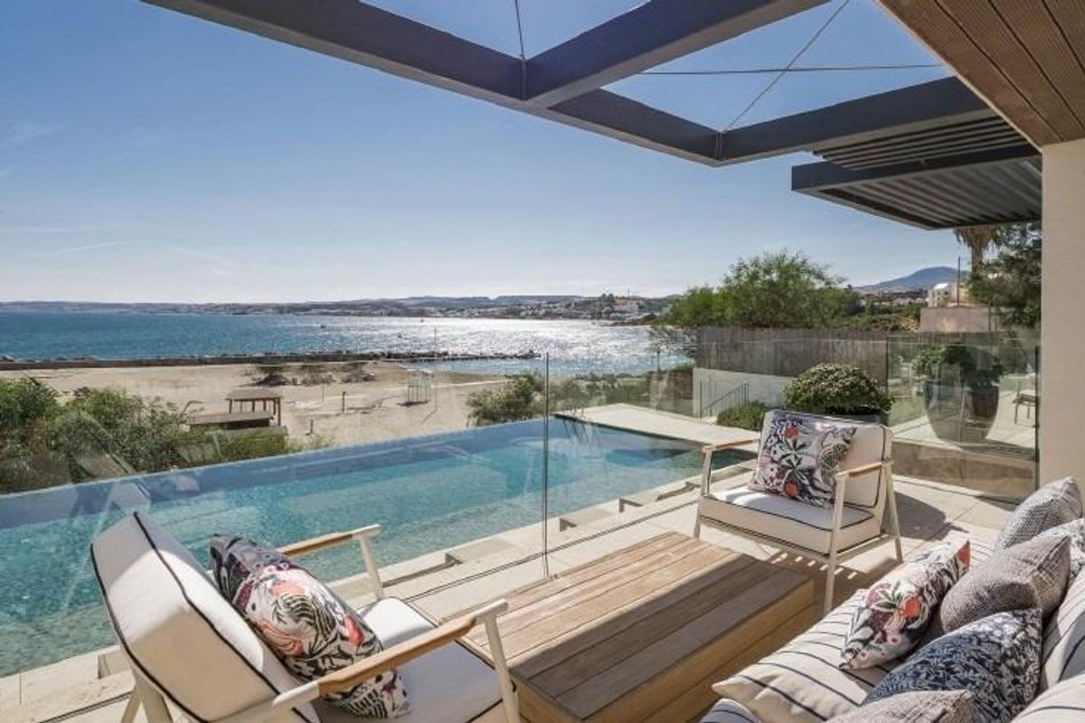Benedenwoning met uitzicht op zee in Estepona