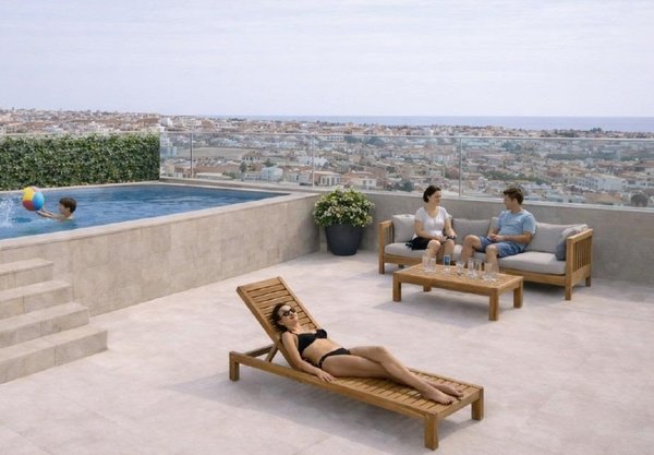 Duplex in Torrevieja met zwembad en terras